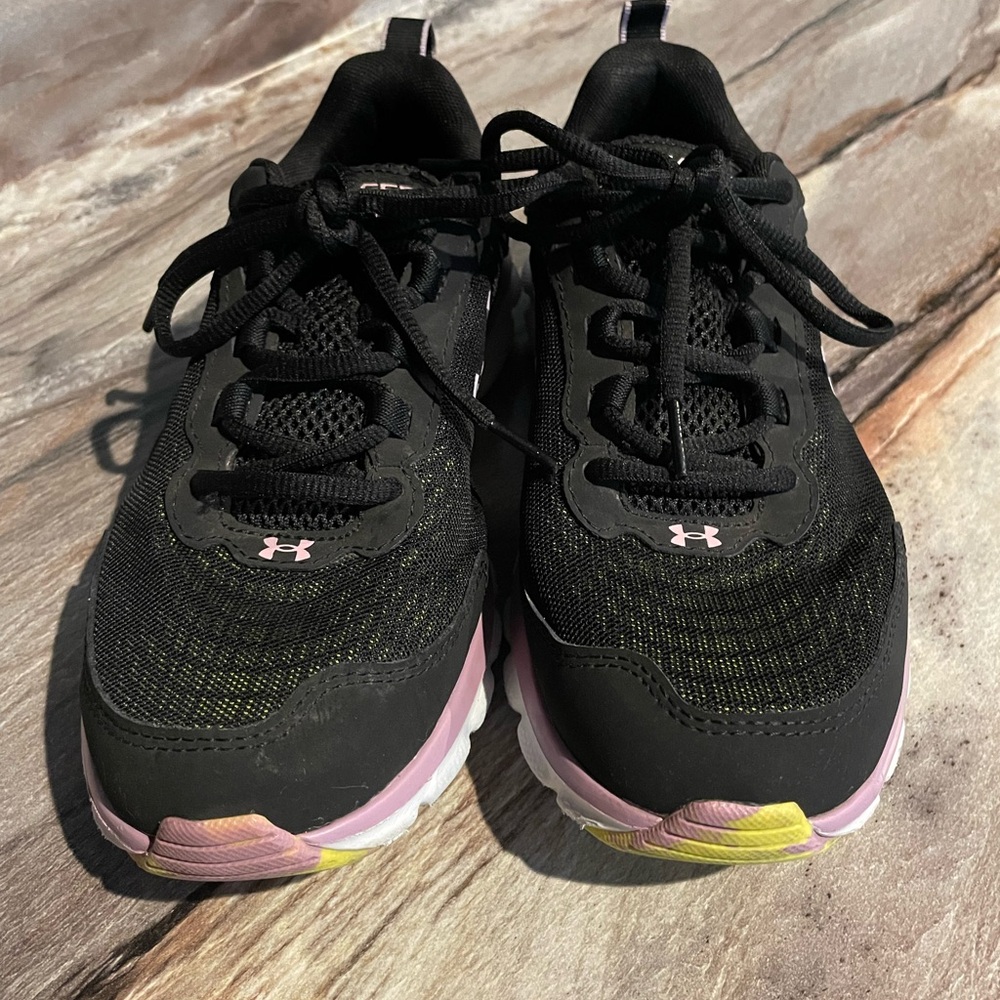 Under Armor Charged Assert Size 8 1/2 Women’s Sho… - image 3
